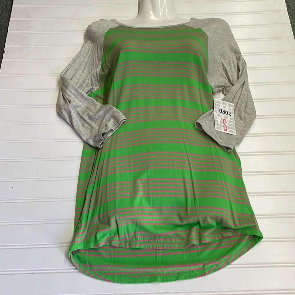 LulaRoe Striped Randy Top-#0302 - Picture 3 of 12